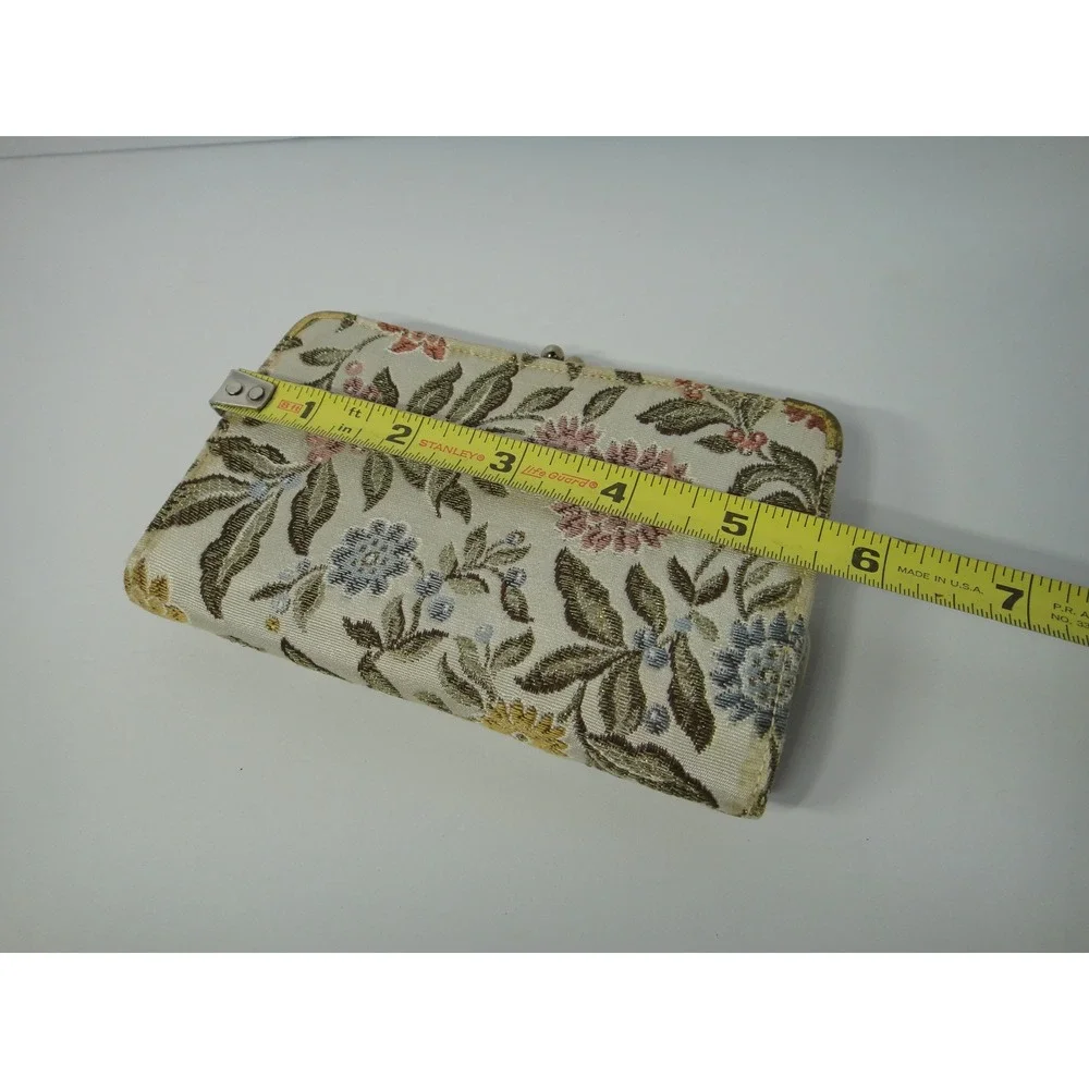 Baronet Vintage Floral Tapestry Tri-Fold Wallet Genuine Cowhide Kiss Lock Cream